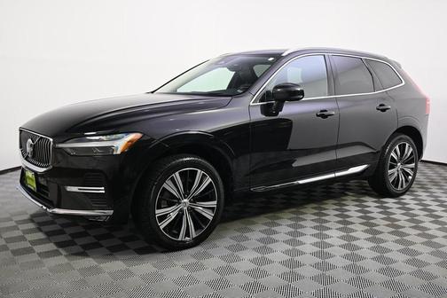 2022 Volvo XC60 B6 Inscription