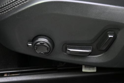 2022 Volvo XC60 B6 Inscription