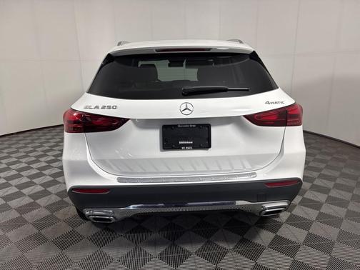 2025 Mercedes-Benz GLA 250 Base 4MATIC