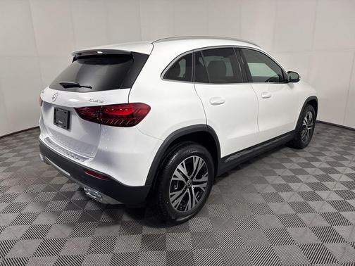 2025 Mercedes-Benz GLA 250 Base 4MATIC