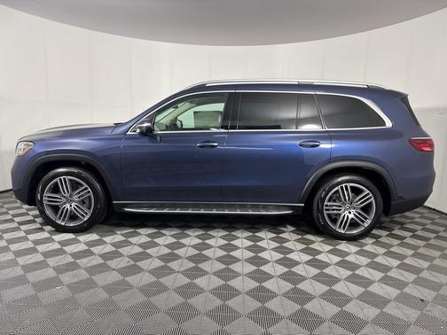 2026 Mercedes-Benz GLS 450 