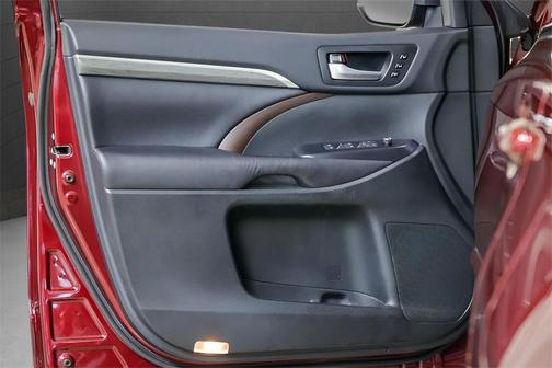 2017 Toyota Highlander Hybrid Platinum