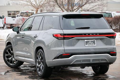2026 Lexus TX 500h 