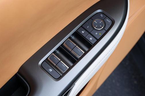 1l1 2026 Lexus RZ 350e Premium