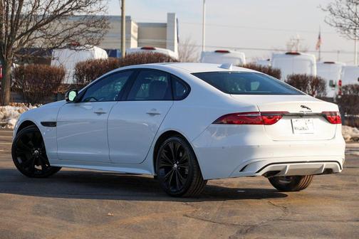 2024 Jaguar XF R-Dynamic SE P250 AWD Automatic