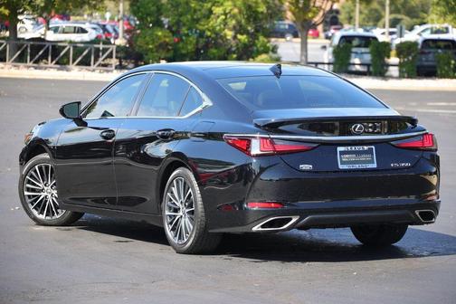 2022 Lexus ES 350 Base