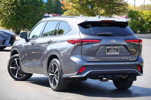 2025 Toyota Highlander Hybrid XLE
