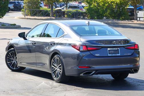 2023 Lexus ES 350 Base