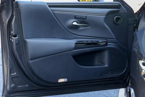 2023 Lexus ES 350 Base
