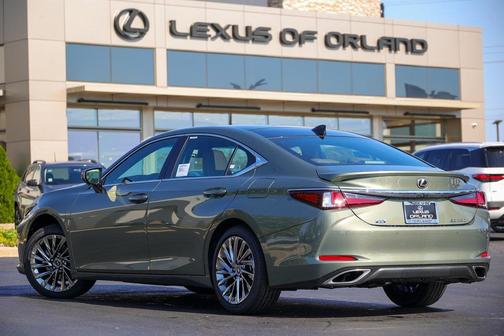 2025 Lexus ES 350 Luxury