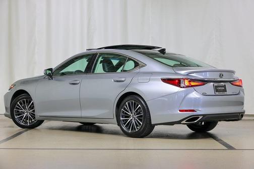 2023 Lexus ES 350 Base