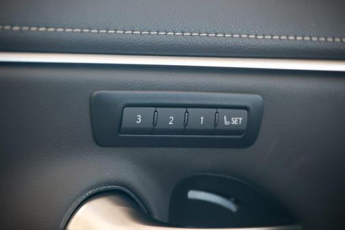 2025 Lexus ES 300h Base