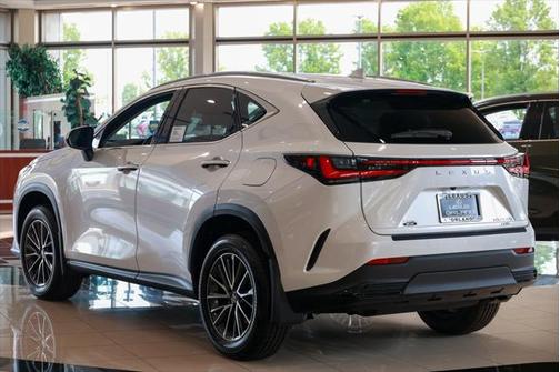 2025 Lexus NX 350h Premium