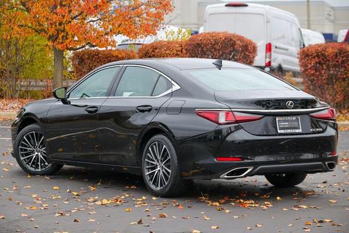 2024 Lexus ES 350 Base
