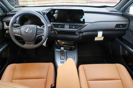 Nori Green Pearl 2026 Lexus UX 300h Premium