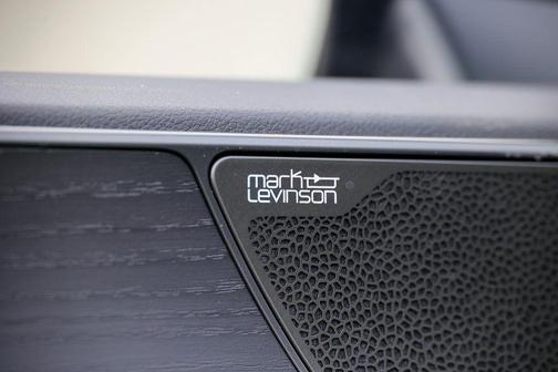 2026 Lexus NX 450h+ Luxury