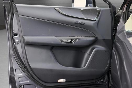 2026 Lexus NX 450h+ Luxury