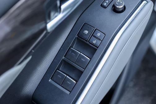 Celestial Silver Metallic 2023 Toyota Highlander Hybrid Platinum