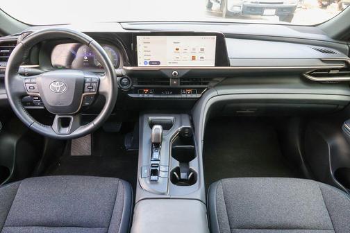 Oxygen White 2023 Toyota Crown Limited