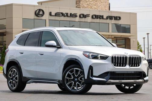 Mineral White Metallic 2023 BMW X1 xDrive28i
