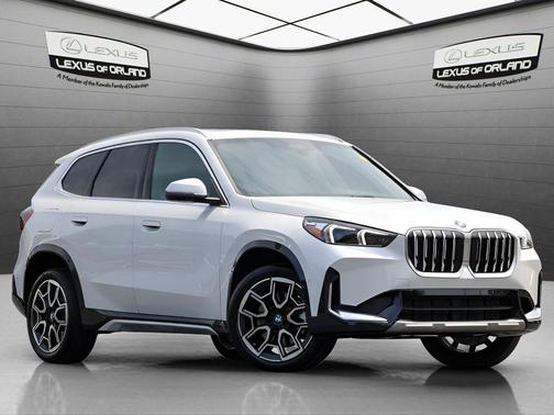 Mineral White Metallic 2023 BMW X1 xDrive28i