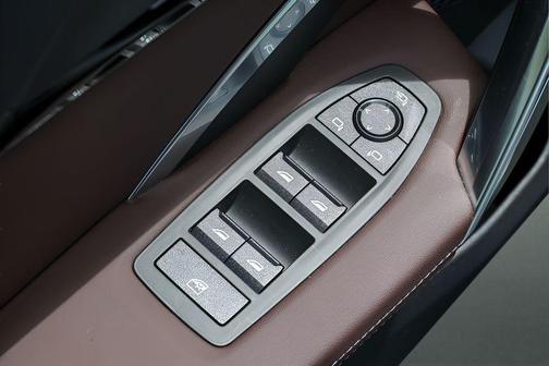 Mineral White Metallic 2023 BMW X1 xDrive28i