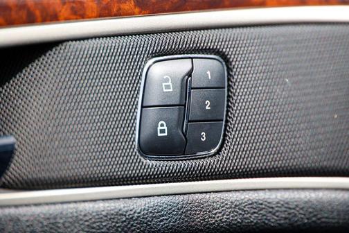 Bronze 2015 Lincoln MKZ Hybrid Base