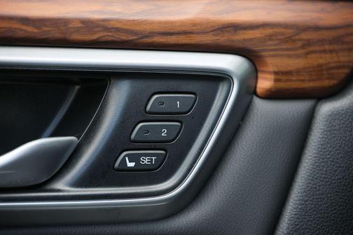 Platinum White Pearl 2021 Honda CR-V AWD Touring