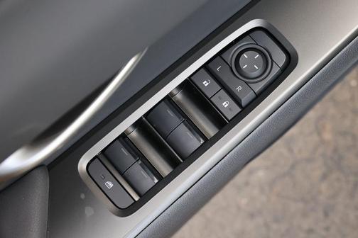 083 2026 Lexus UX 300h Premium