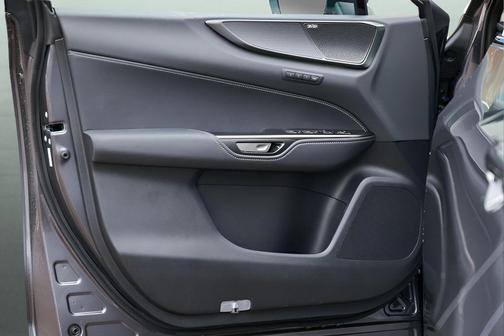 2026 Lexus NX 450h+ Luxury