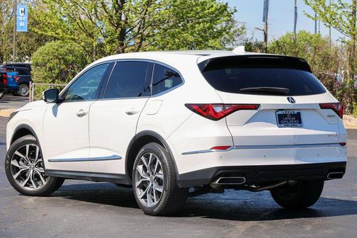 Platinum White Pearl 2022 Acura MDX Technology Package