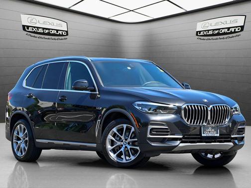 Black Sapphire Metallic 2022 BMW X5 PHEV xDrive45e