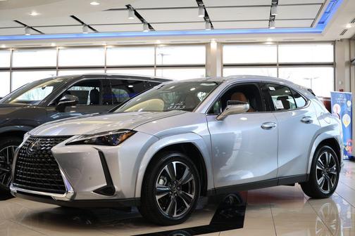 Iridium 2026 Lexus UX 300h Premium