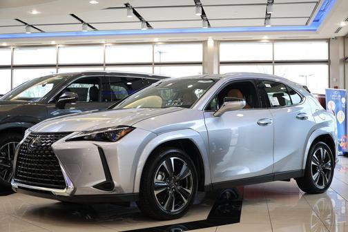 Iridium 2026 Lexus UX 300h Premium