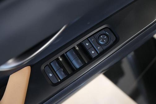 Iridium 2026 Lexus UX 300h Premium