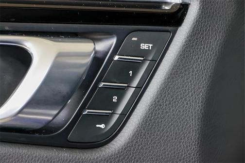 2023 Porsche Macan S