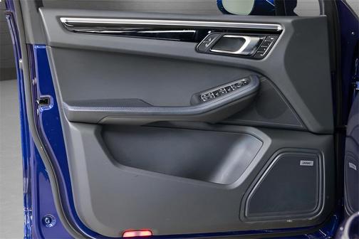 2023 Porsche Macan S
