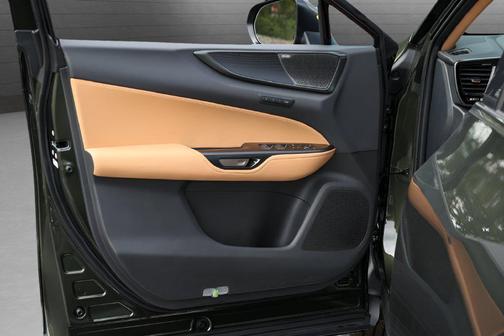 6x4 2026 Lexus NX 350 Luxury