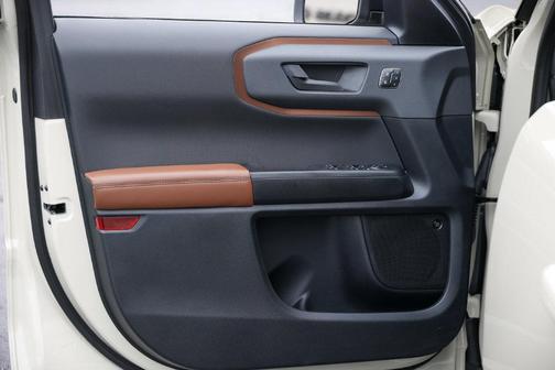 Desert Sand 2024 Ford Bronco Sport Badlands