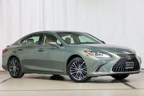 2025 Lexus ES 300h Base