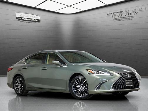 2025 Lexus ES 300h Base
