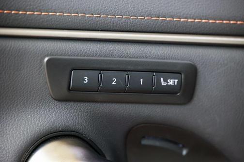 2025 Lexus ES 300h Base