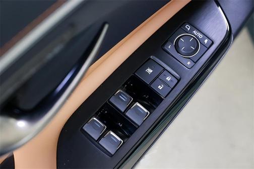 2025 Lexus ES 300h Base