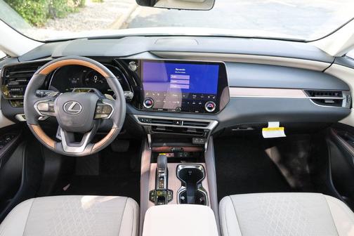 Eminent White Pearl 2026 Lexus RX 350h Premium+