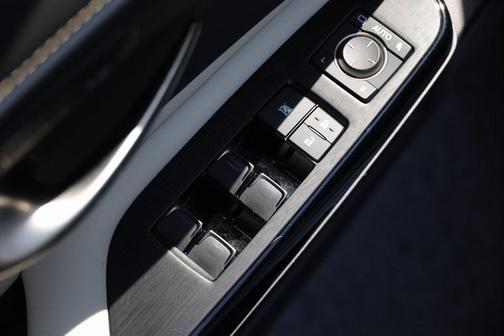 2024 Lexus ES 300h Luxury