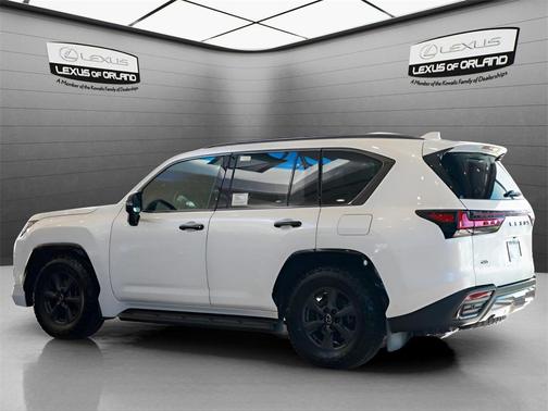 2025 Lexus LX 700h Overtrail