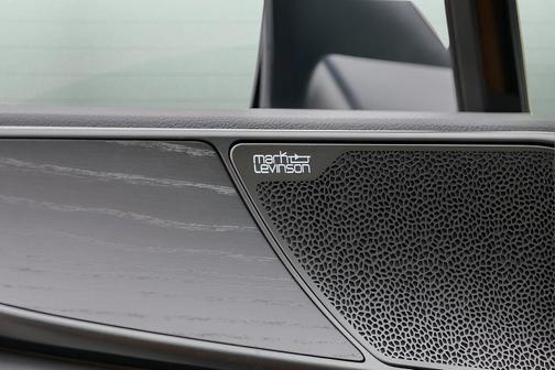 2026 Lexus NX 450h+ Luxury