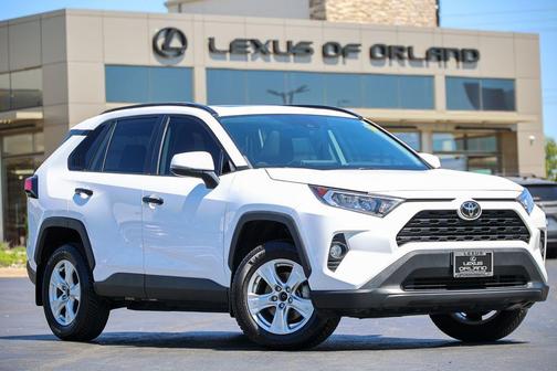 Super White 2020 Toyota RAV4 XLE
