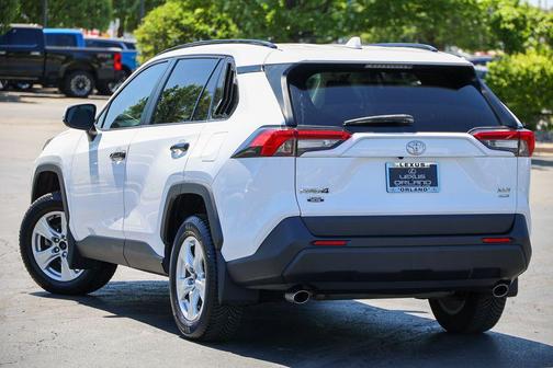 Super White 2020 Toyota RAV4 XLE