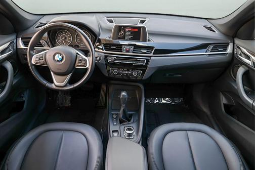White Metallic 2017 BMW X1 xDrive 28i